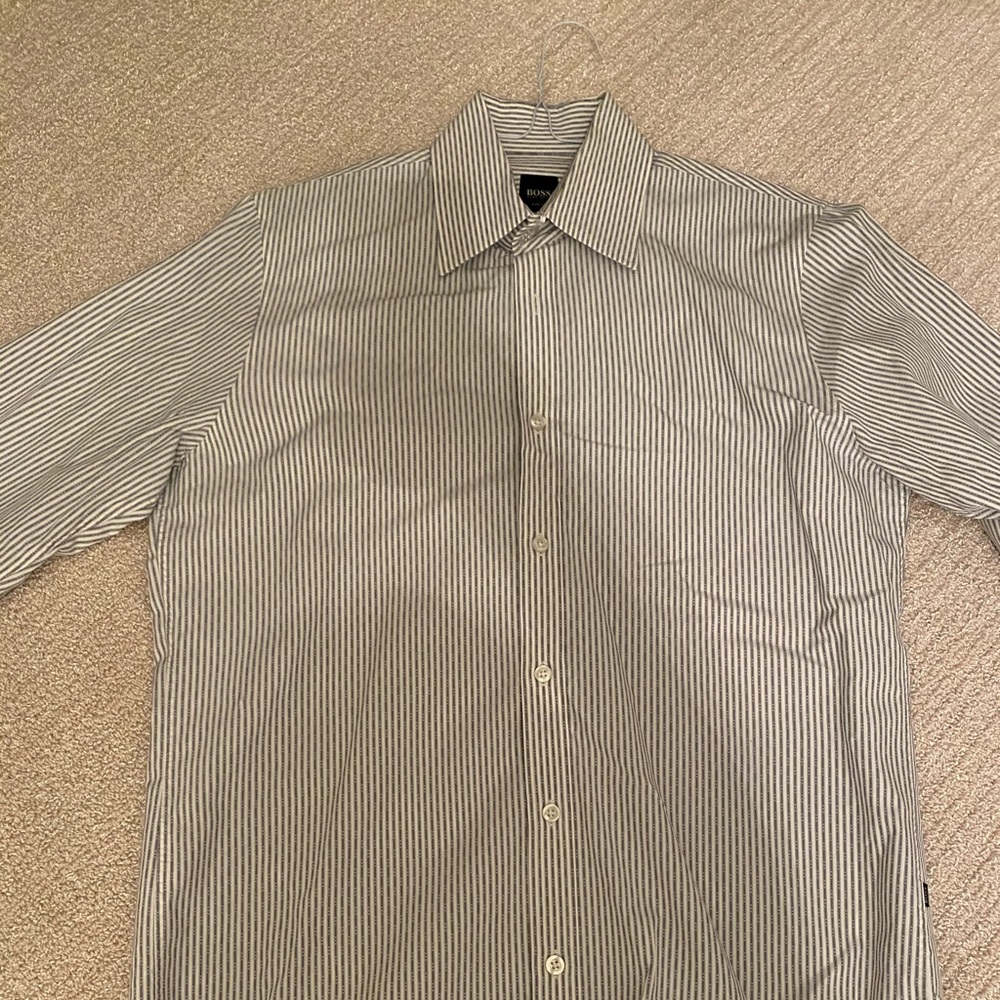 Men’s button down - Picture 2 of 3